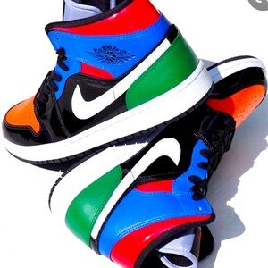 Jordan 1 Mid Multi Patent size 6.5 in women's.